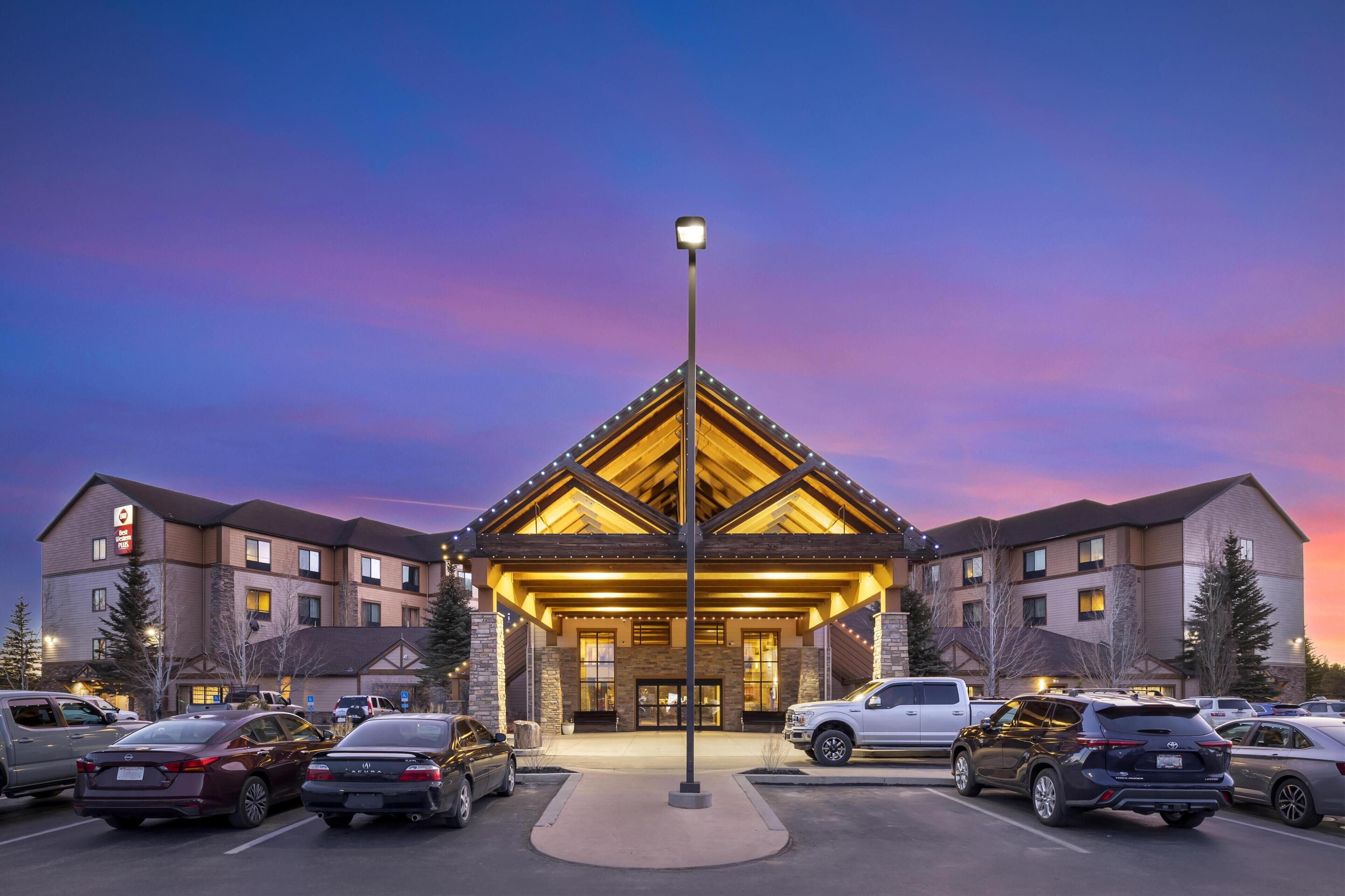 Exterior of Best Western Plus Bryce Canyon Grand Hotel near Bryce Canyon National Park