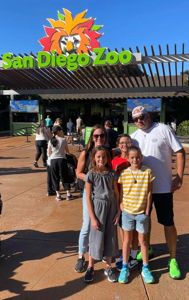 San Diego Zoo animals and exhibits with family-friendly atmosphere