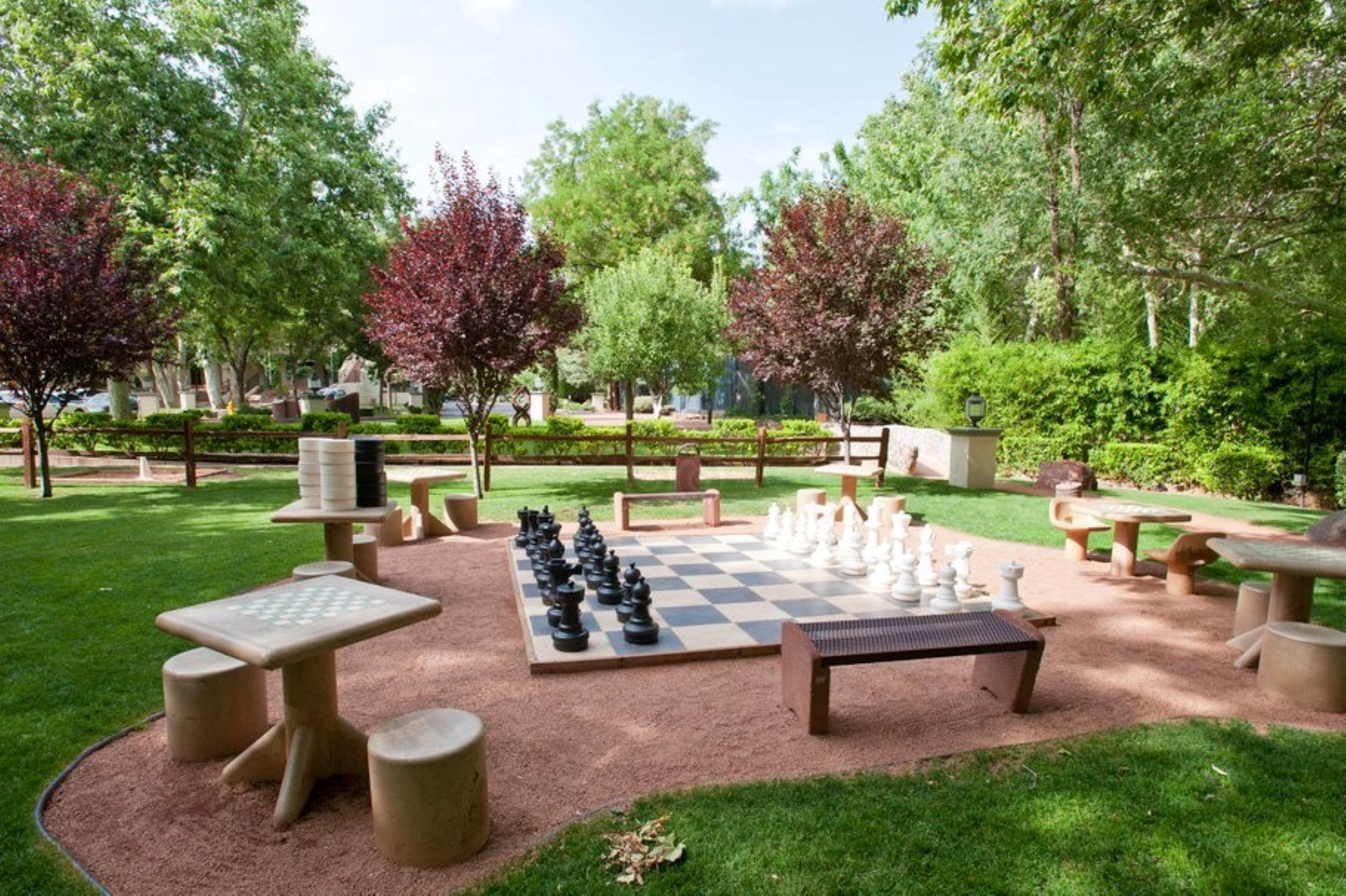 Outdoor games and resort grounds at Los Abrigados Sedona